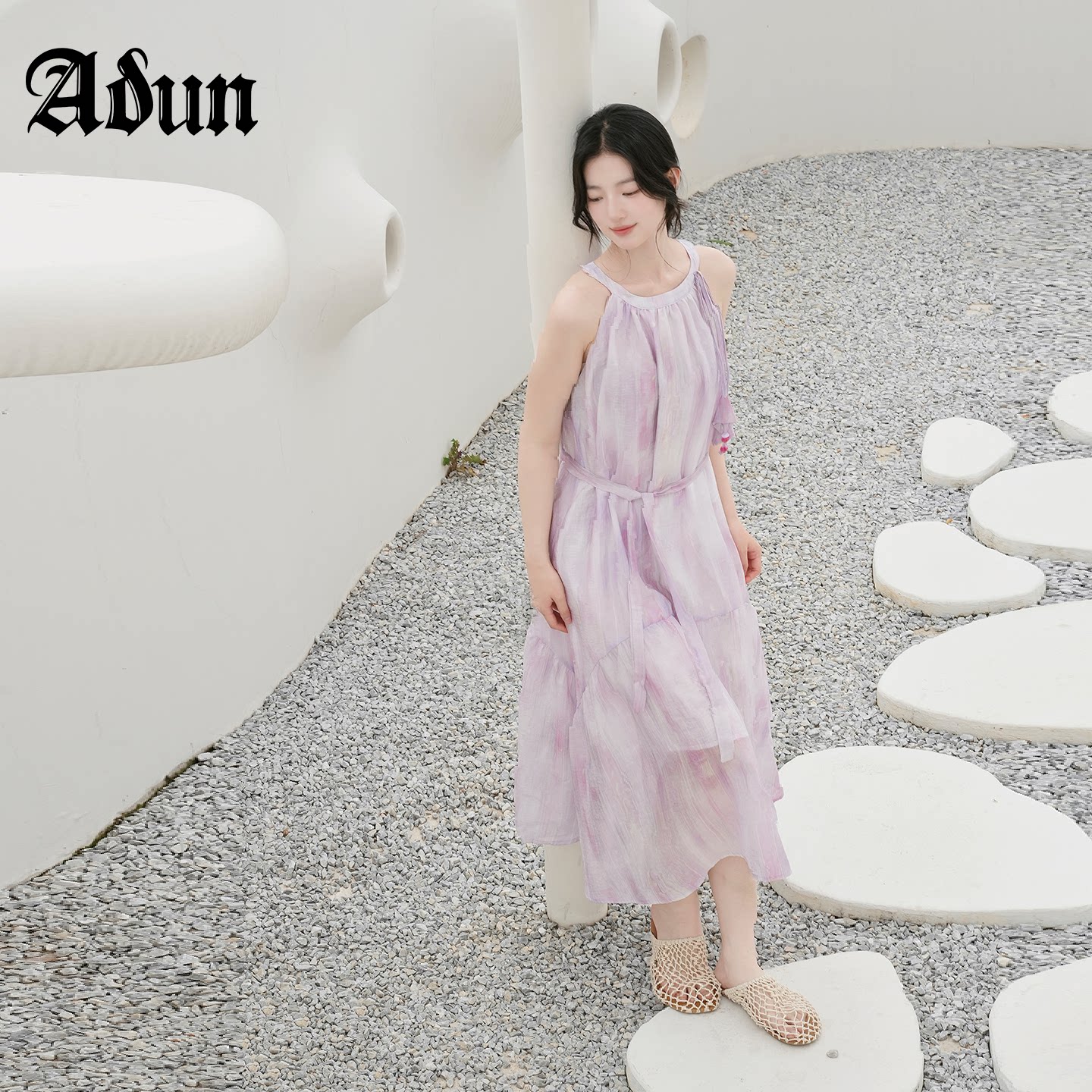 Abun【商场同款】2026年夏季新品法式温柔风收腰显瘦通勤连衣裙图片