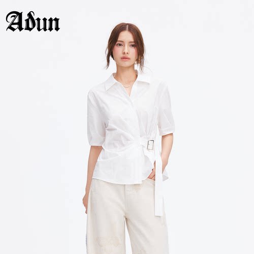 Abun【商场同款】2026年夏季新品翻领短袖金属扣腰带设计气质上衣