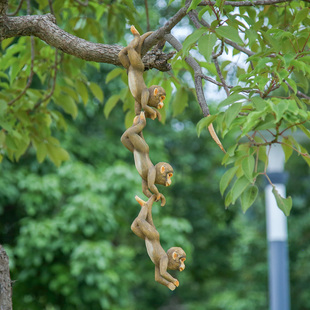 户外庭院花园装饰摆件仿真动物猴子捞月挂树上装饰品吊件