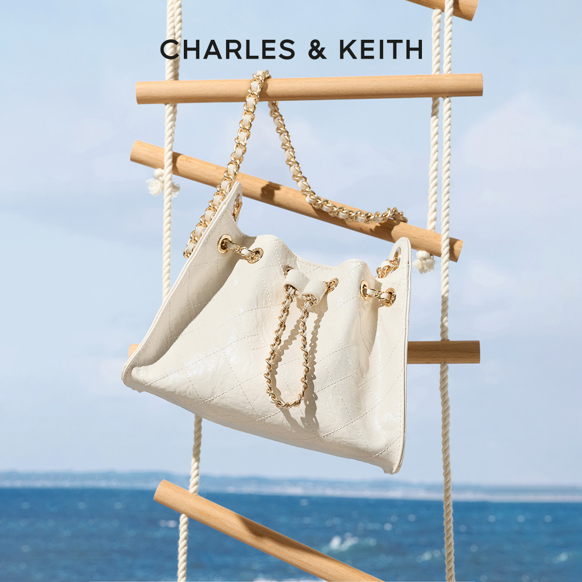 【毕业礼物】CHARLES&KEITH女CK2-10671894菱格链条水桶包斜挎包