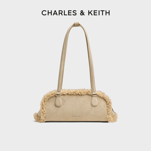 CHARLES&KEITH秋冬女包CK2 2拼接毛绒单肩腋下包法棍包 30782751