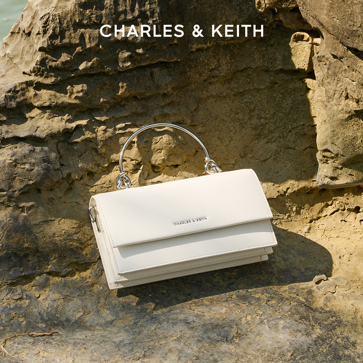 CHARLES&KEITH链条斜挎小方包