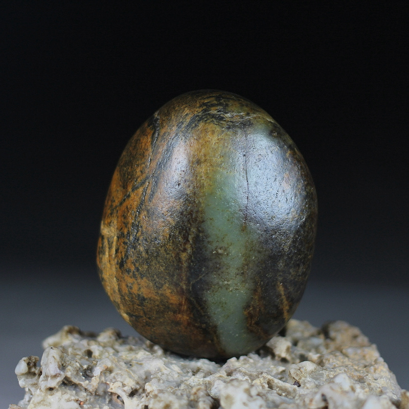 和田籽料原石247.3克 正宗新疆和田真皮虎皮青白毛料玉石原料把件