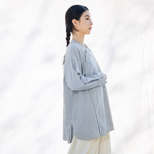 【照本堂】2026春季新款高端轻奢亚麻女装20支圆摆盘扣上衣W12430