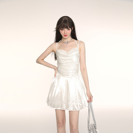 KeepBlue恋恋白月光 荡领气质连衣裙女绸缎吊带裙今年流行的裙子