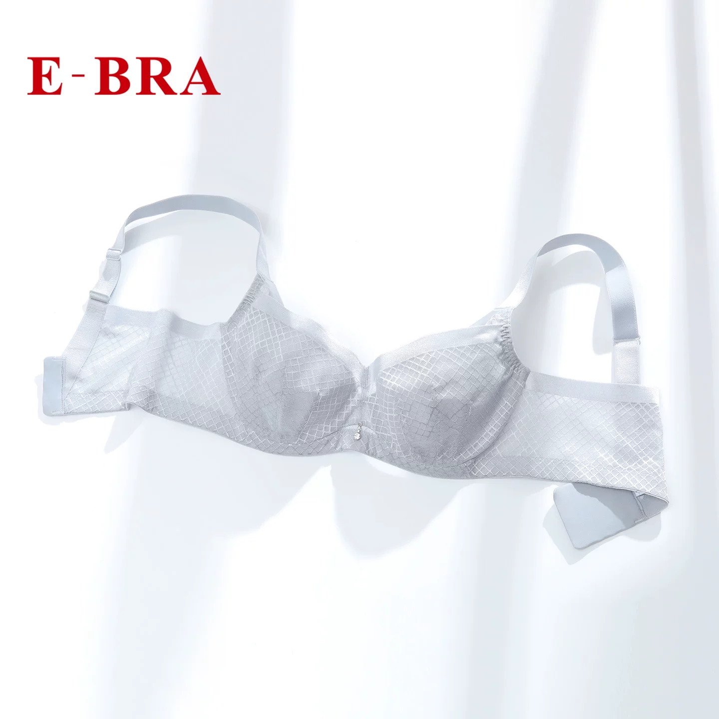 安莉芳旗下E-BRA大胸显小内衣多片式立体薄杯舒适女士文胸KB00364