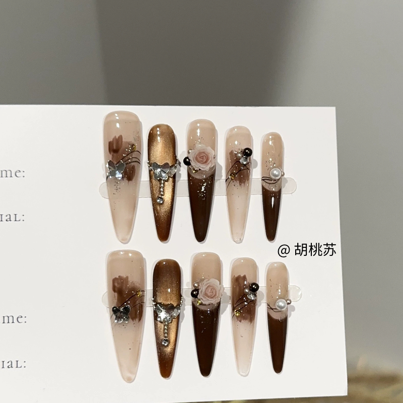 实拍无滤镜纯手工穿戴甲片高级感秋冬棕色猫眼美甲立体玫瑰魅惑感