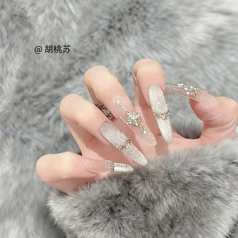 精致超仙爆闪高级轻奢富家千金纯手工美甲穿戴甲碎钻晶石猫眼纯欲