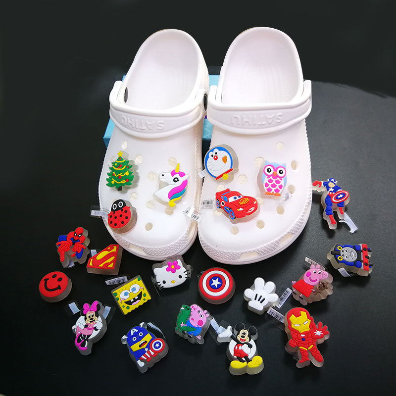 新款LED闪灯鞋花扣 可爱动漫洞洞鞋动感卡通鞋花 鞋上装饰DIY配件,服饰配件/皮带/帽子/围巾,鞋扣,淘宝优惠券,粉丝福利购,淘宝优惠卷