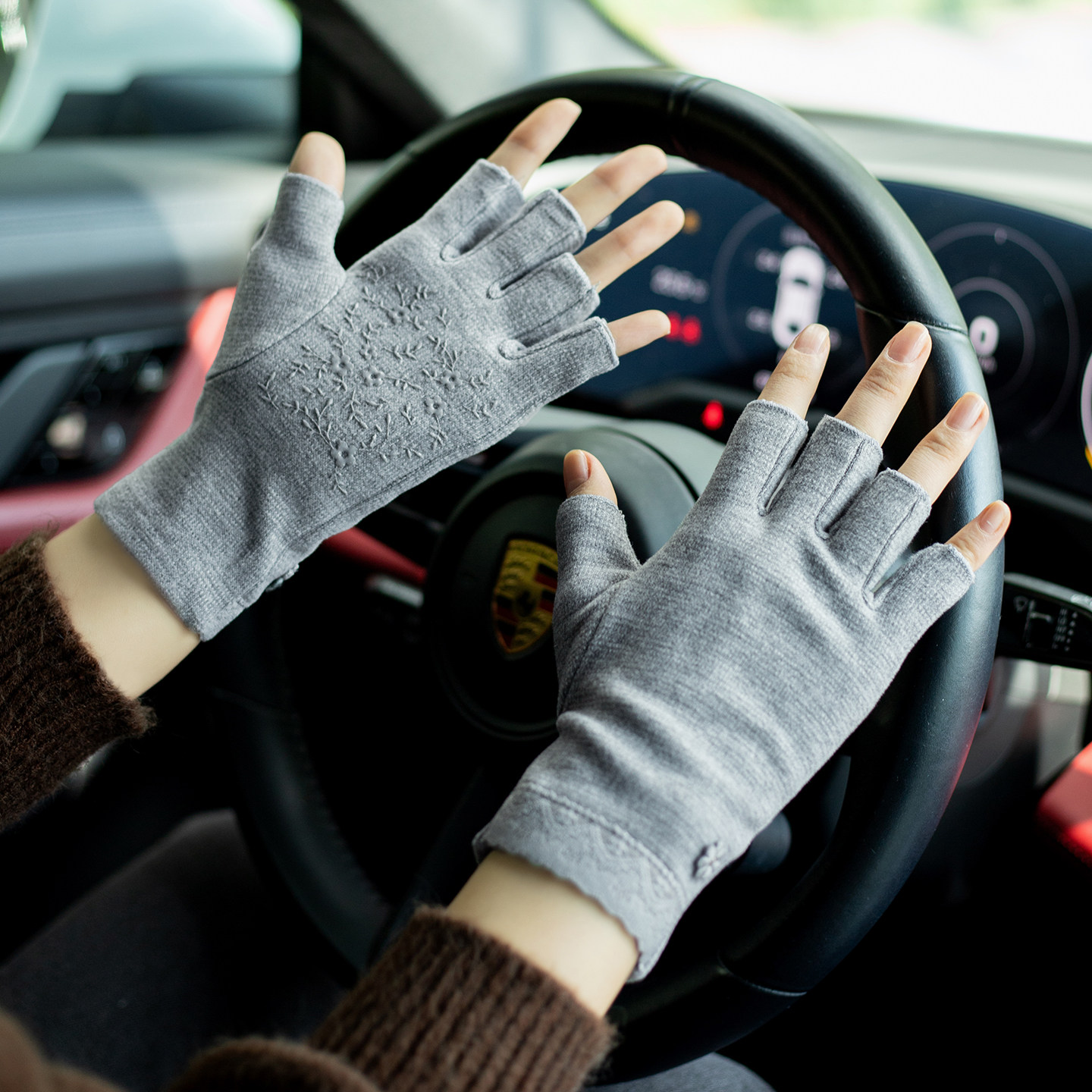 户外骑行开车专用女士半指手套春秋薄款冬季防滑可触屏简约保暖,服饰配件/皮带/帽子/围巾,手套,淘宝优惠券,粉丝福利购,淘宝优惠卷