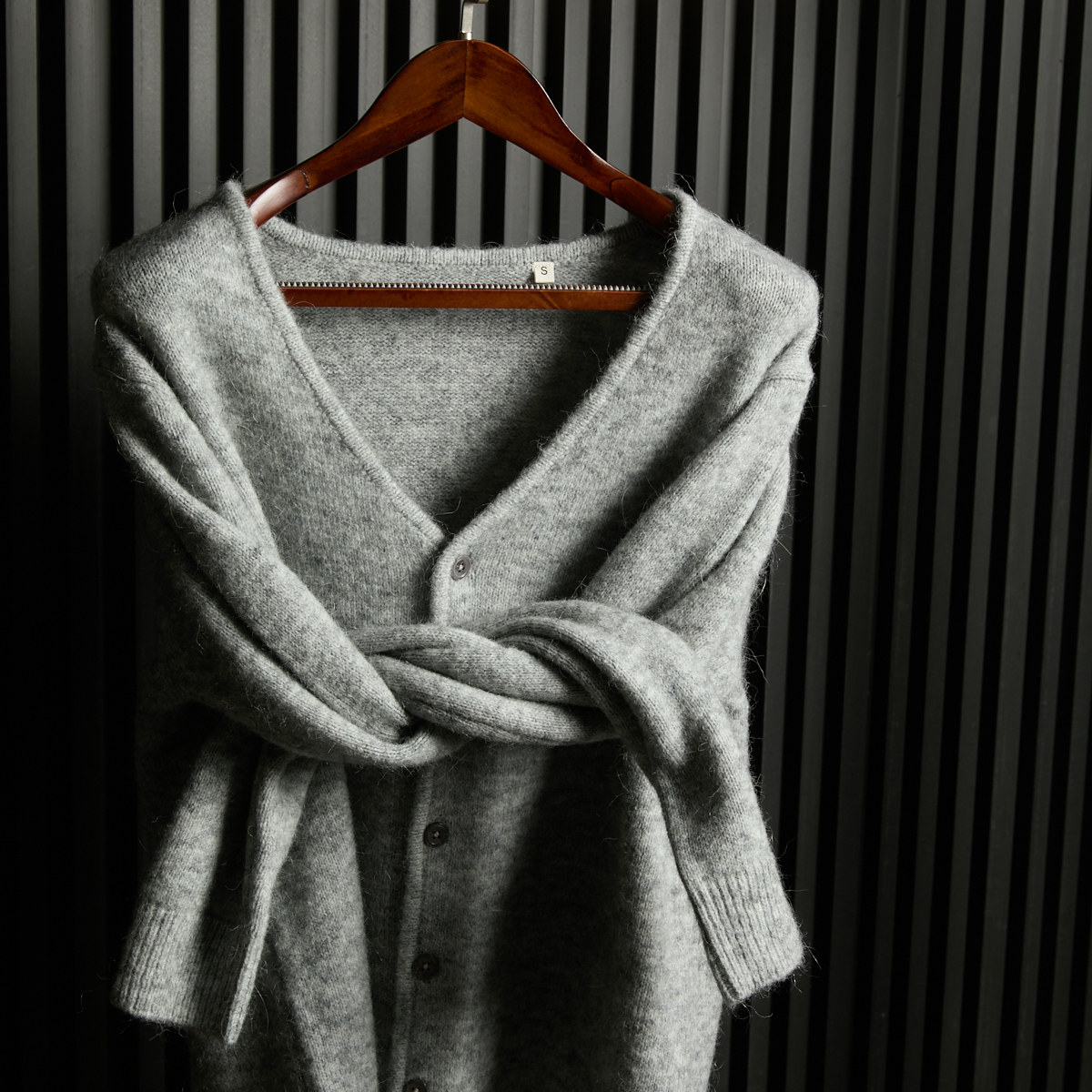 少量！奢侈线！意产羊驼毛+羊毛混纺！秋冬新款时尚v领针织衫毛衣