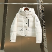 柜2999 700蓬松度90鸭绒 冬季 门店同品质 女士连帽短款 羽绒服