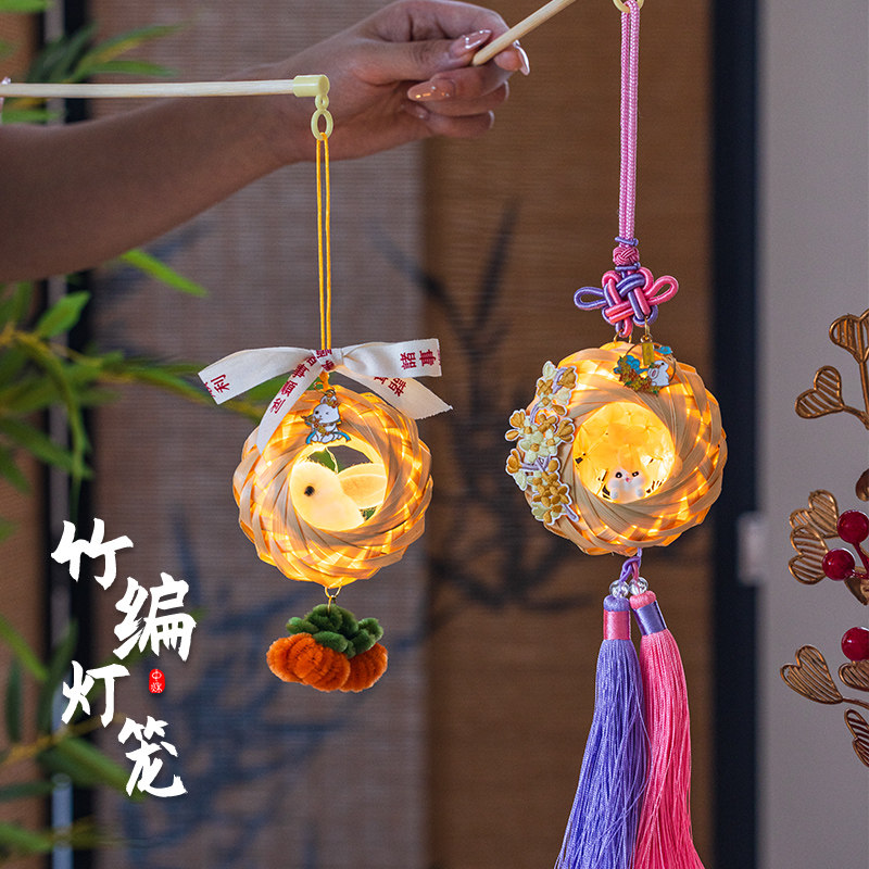 新款2026元宵节竹编灯笼挂饰儿童手提玉兔花灯发光幼儿园场景布置