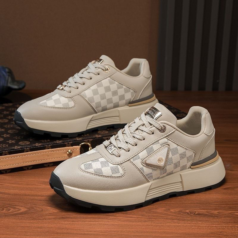 德克瓦萨琪2025新款透气休闲鞋