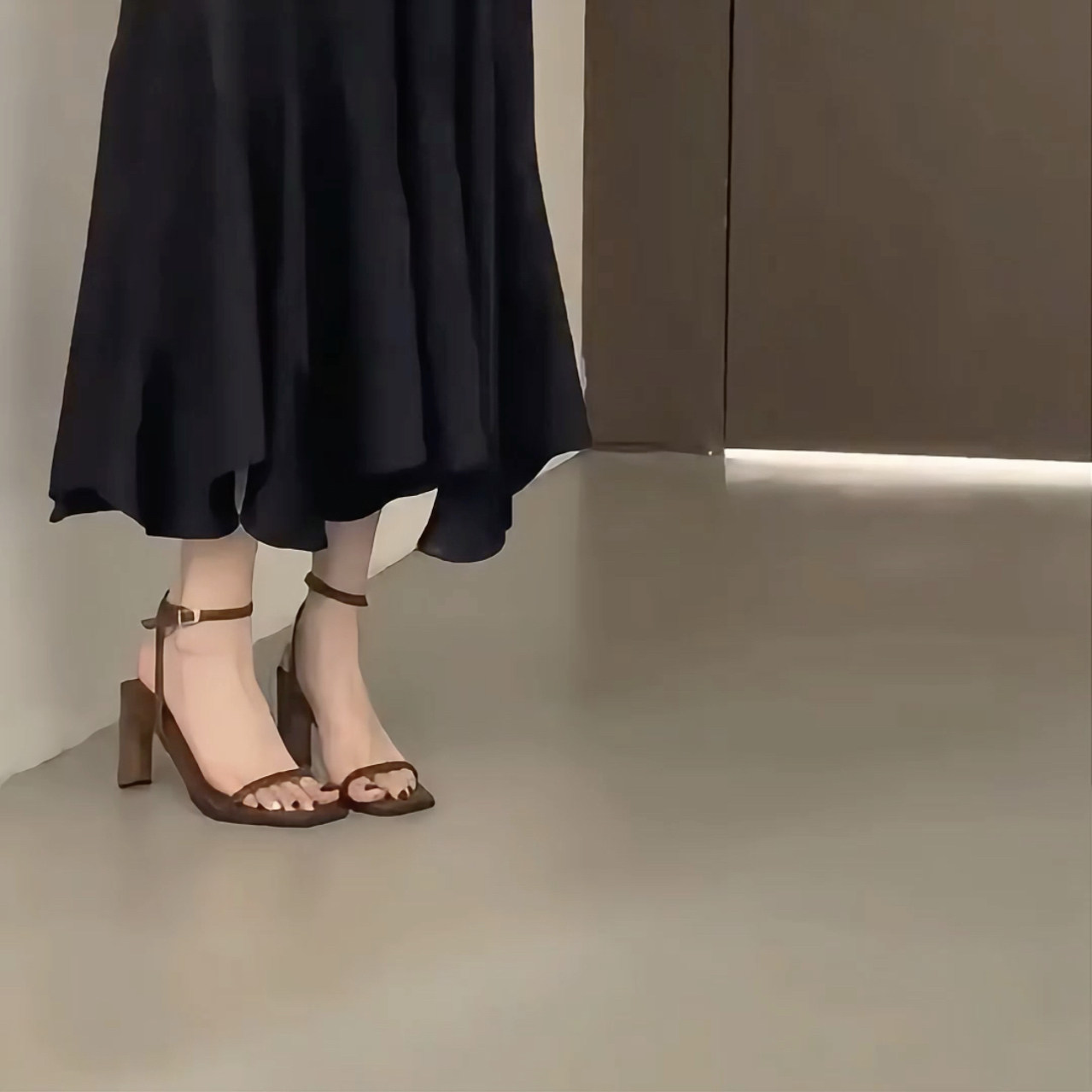 羊皮版！法式复古棕色真皮高跟鞋女一字带粗跟方头网红百搭凉鞋,女鞋,一字带凉鞋,淘宝优惠券,粉丝福利购,淘宝优惠卷