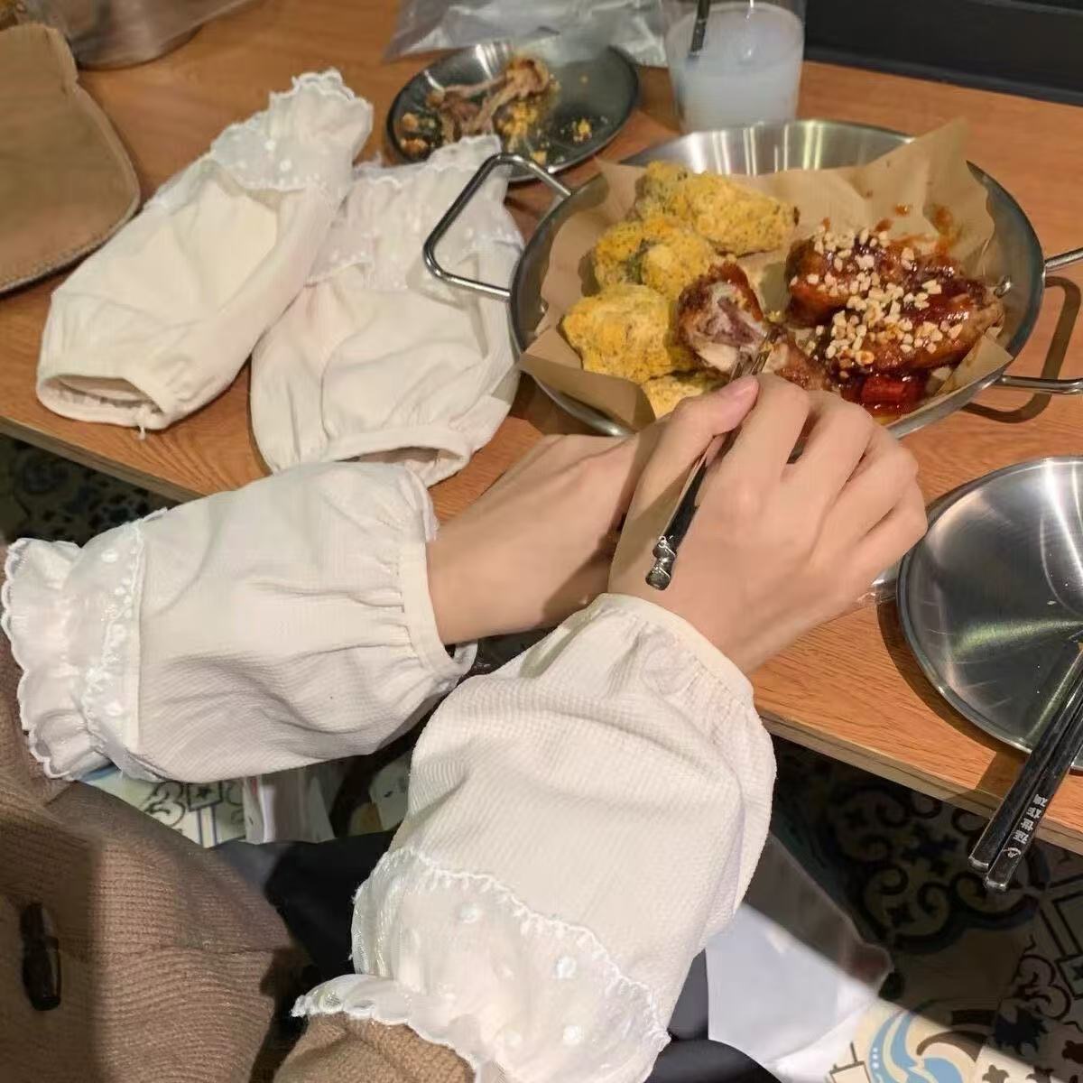 花边袖套女款秋冬新款套袖网红工作学习护袖羽绒服防污脏袖头