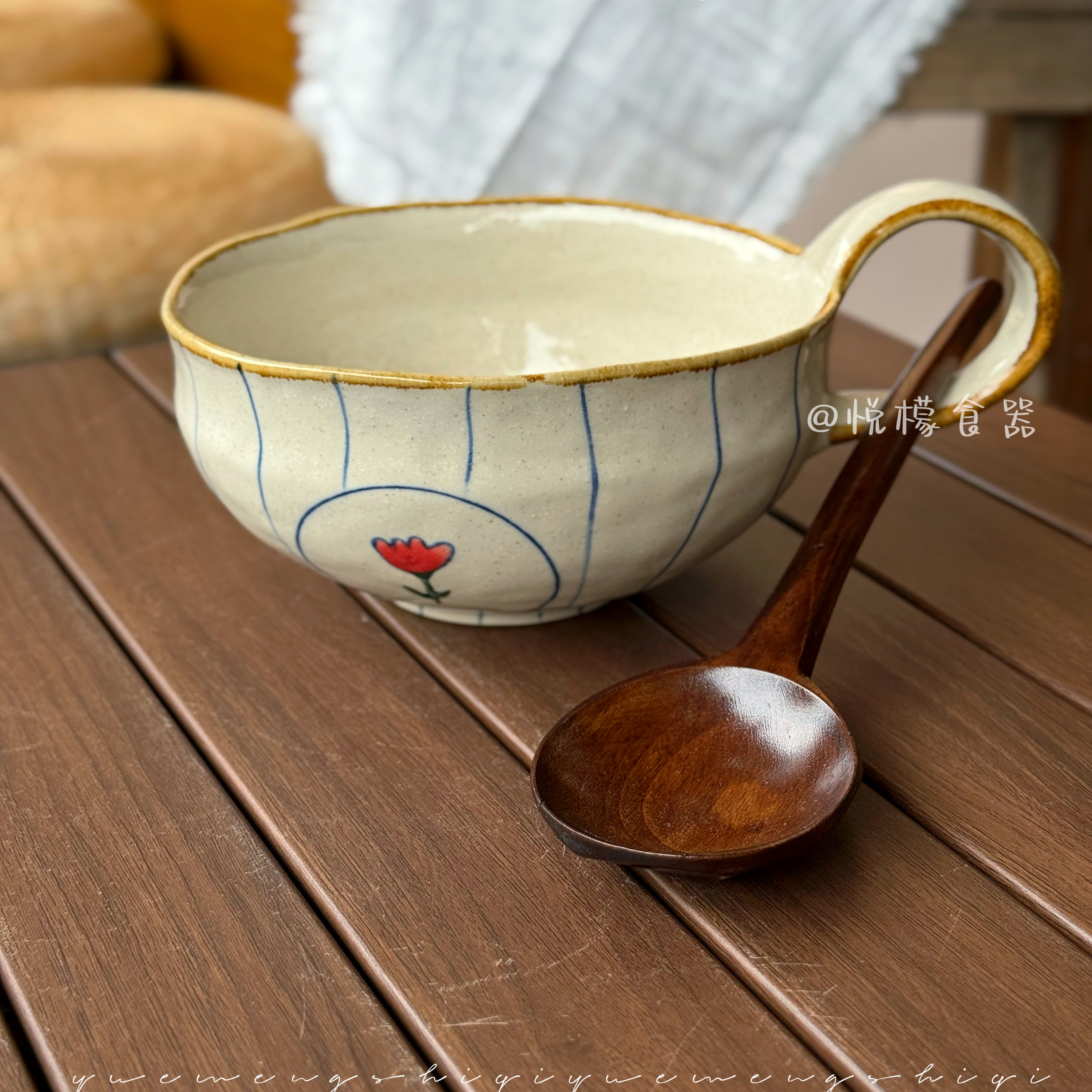 陶土手绘小花高把手面碗