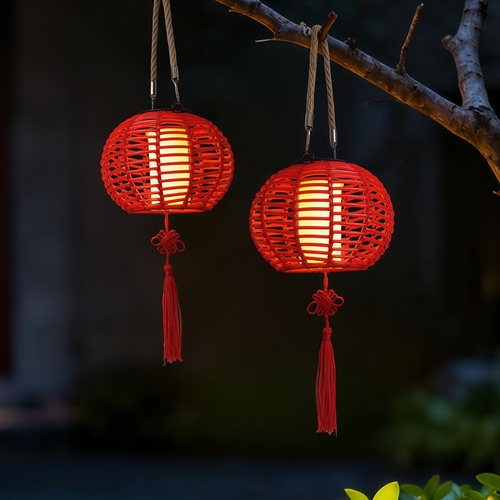 太阳能户外灯庭院春元过年装饰氛围红灯笼阳台新款挂灯手提藤编
