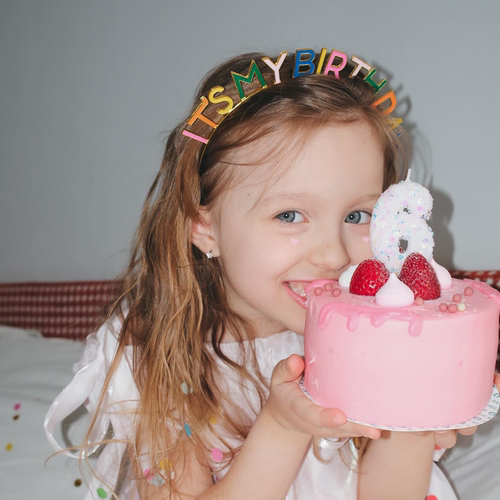 girl彩色字母女孩节日装扮头饰