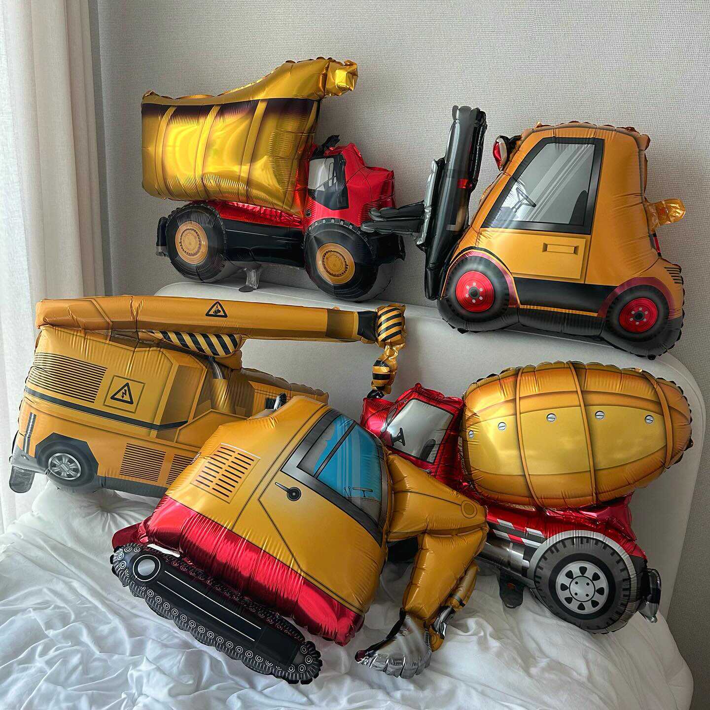 坦克校车生日派对布置装饰气球