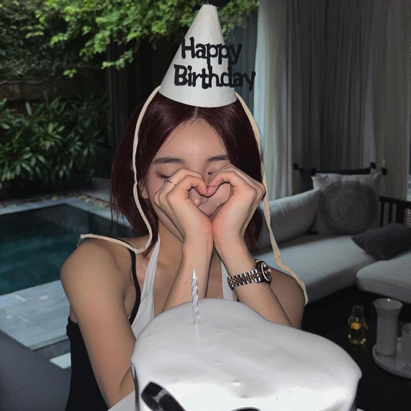 网红拍照道具生日帽子白色小尖帽