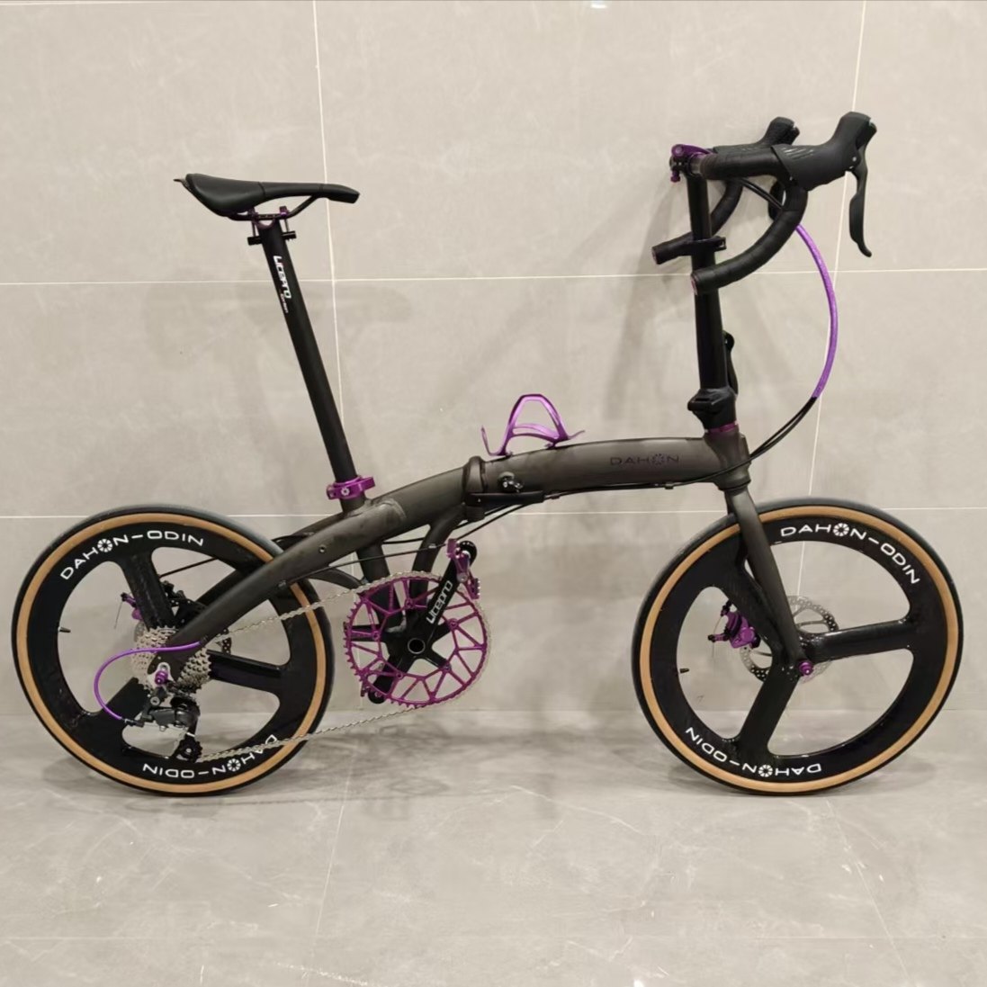 20寸弯把折叠公路车451轮组碳纤维三刀轮8速手变男女短途旅行单车