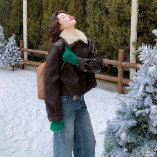 P190 2025冬季 6895 RF2C290 K285 皮衣加绒短款