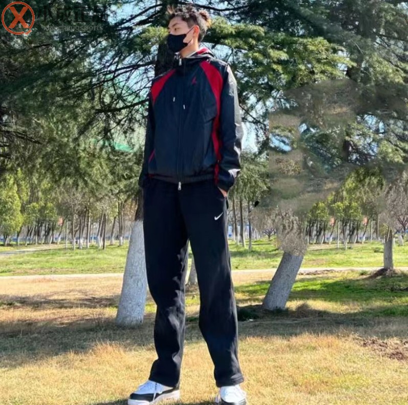NIKEJORDAN男梭织连帽外套夹克