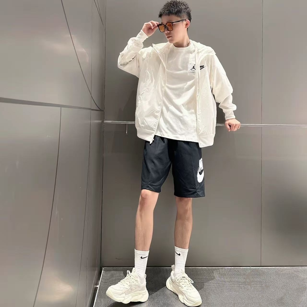 耐克男子风行者连帽梭织外套