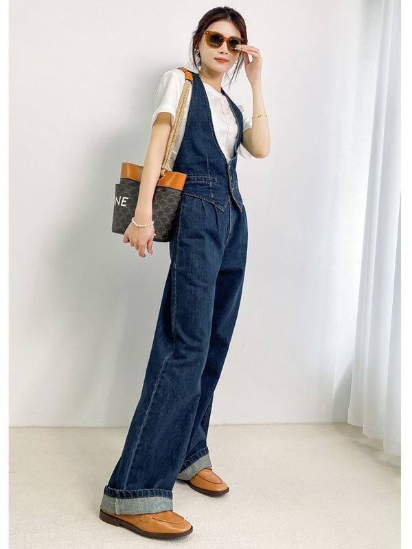收腰显瘦背带牛仔裤女2024春秋新款高腰时尚挂脖假两件马甲连体裤