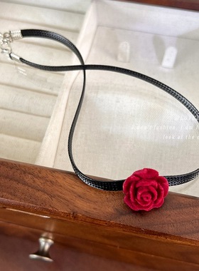 氛围感~酒红玫瑰choker颈链小众设计感高级项链2023新款爆款配饰
