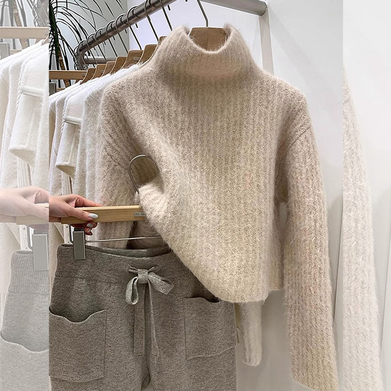 欧货高级感温柔杏色浣熊绒高领毛衣女秋冬加厚打底短款针织衫上衣