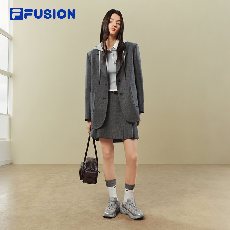 FILA FUSION斐乐女装呢子外套2026春新款休闲假两件连帽西装上衣