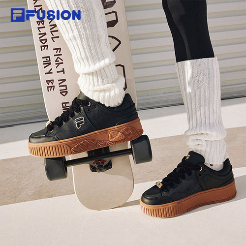 板鞋FILAFUSION运动鞋斐乐