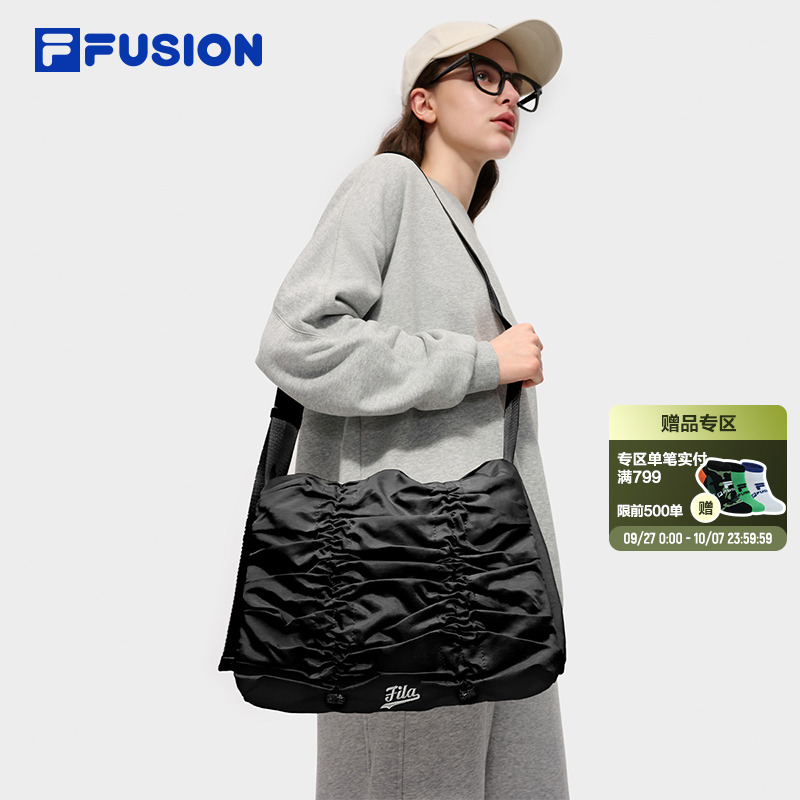 FILAFUSION斐乐潮牌挎包
