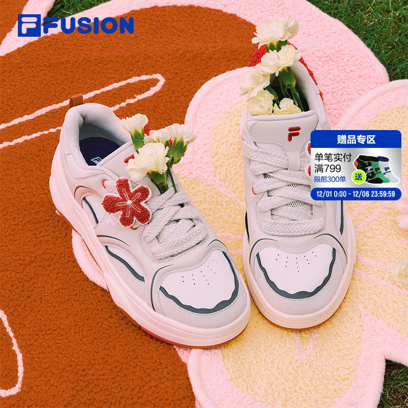FILA FUSION斐乐潮牌女鞋小花板鞋2025秋冬季轻便休闲可爱运动鞋