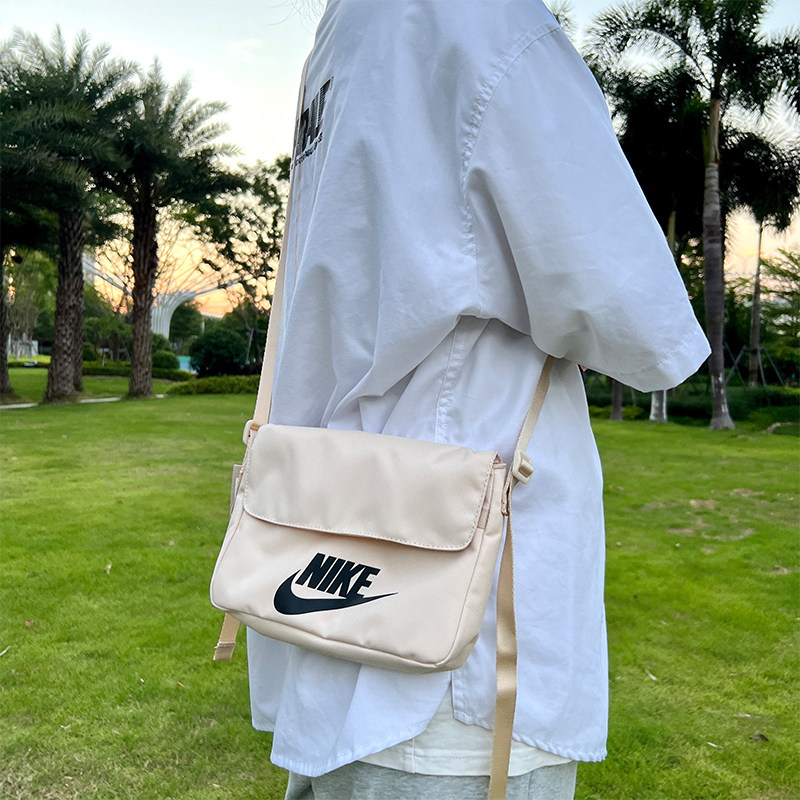 耐克Nike单肩包男女包时尚休闲运动腋下包斜挎包邮差包CW9300-219