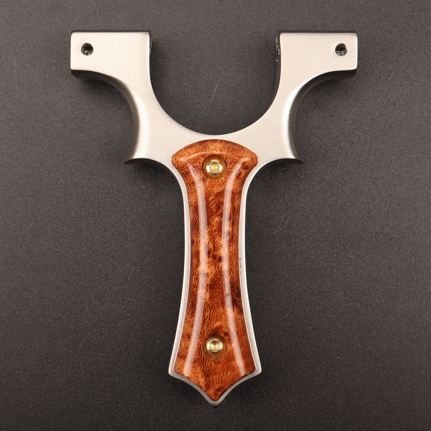 龙齿小牛不锈钢弹弓户外竞技扁皮弓新款成人高精度弹弓