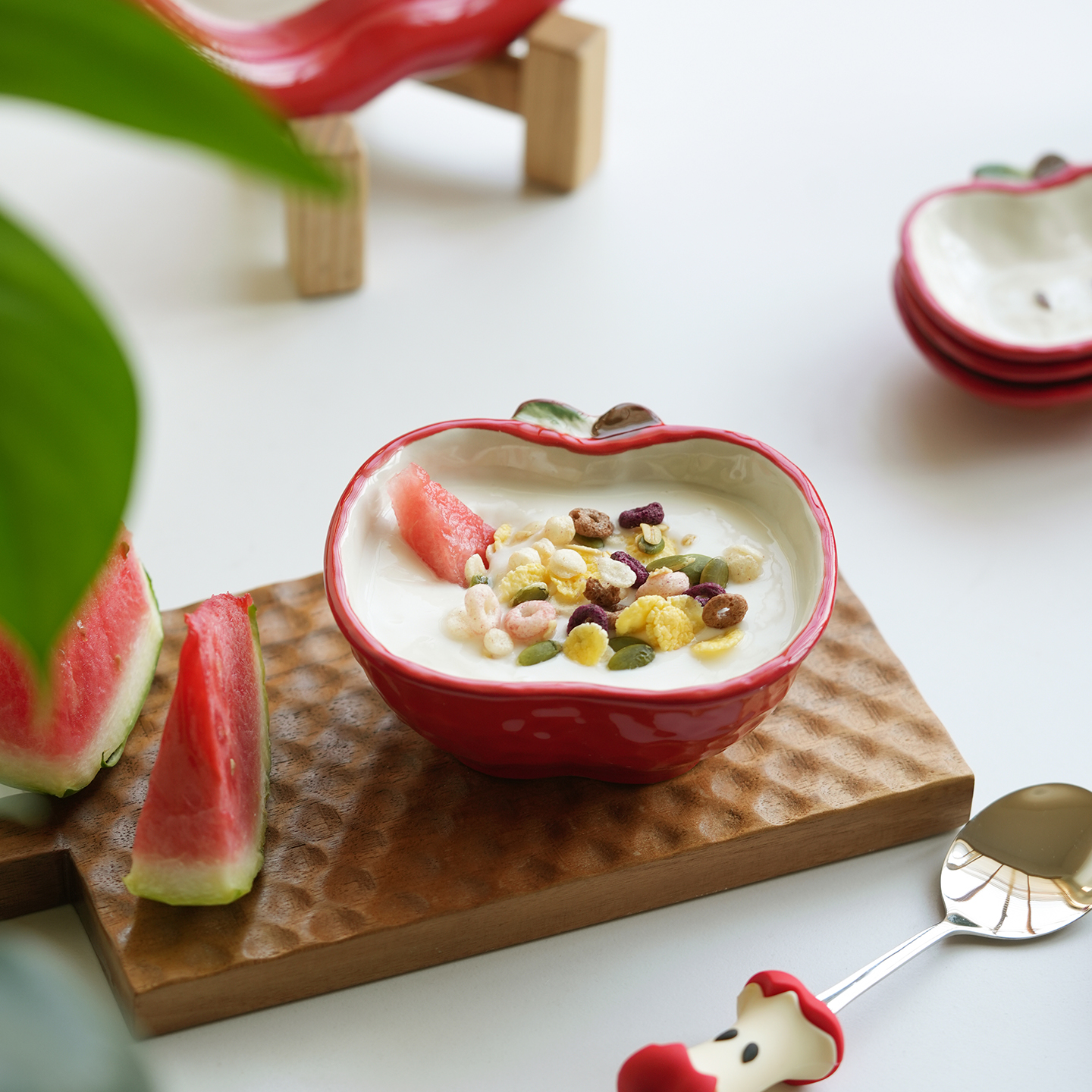 肆月可爱的苹果造型的碗