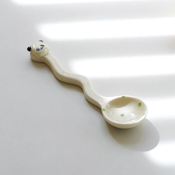 肆月特别好看的高温陶瓷熊猫饭勺图片