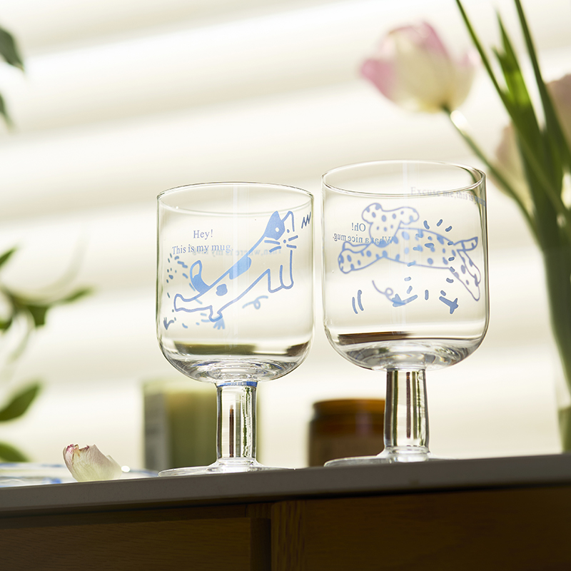 ins风女生情侣对杯微醺高脚酒杯