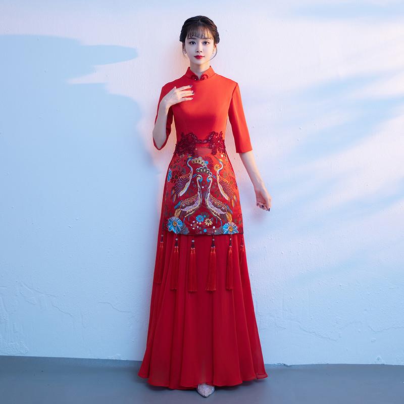 工厂价民族风舞台走秀旗袍演出服民歌大合唱团红色迎宾礼服表演服