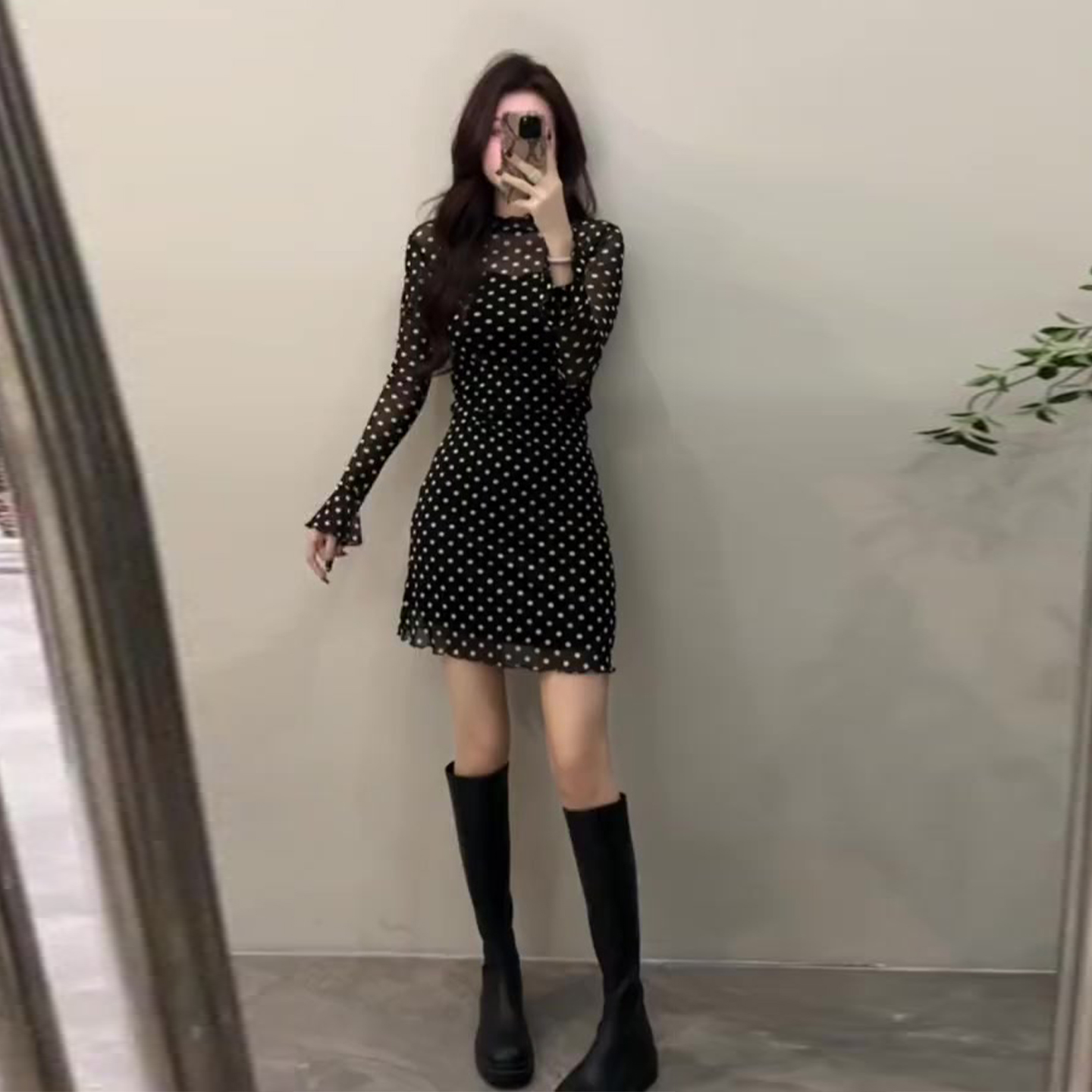 大婷婷长袖圆领修身波点连衣裙女
