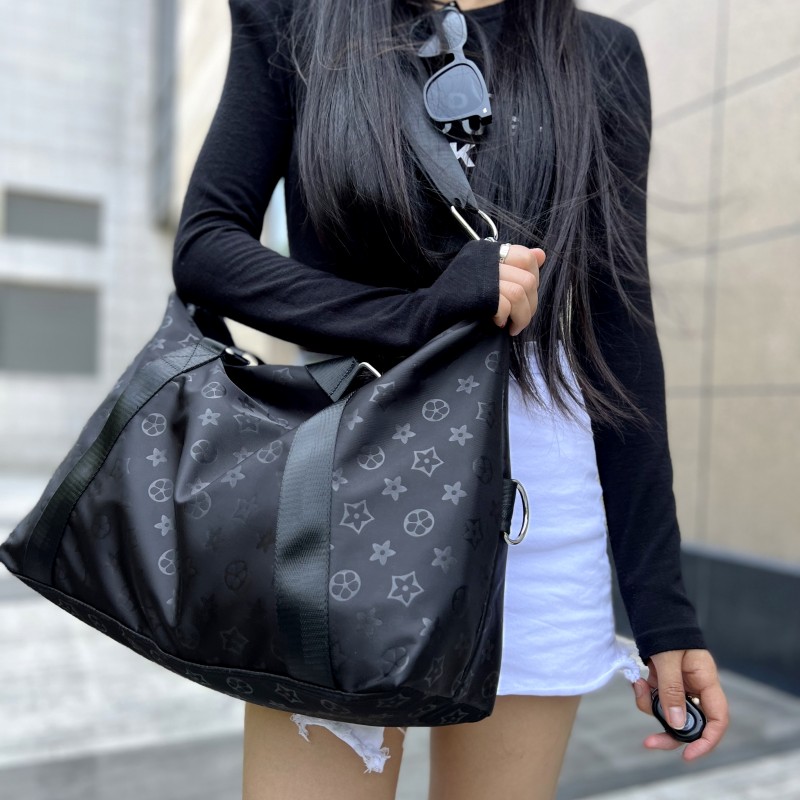 单肩包大包休闲轻便防水