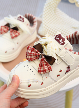儿童板鞋小白鞋防滑单鞋2026春季新款时尚童鞋中大童软底休闲鞋子