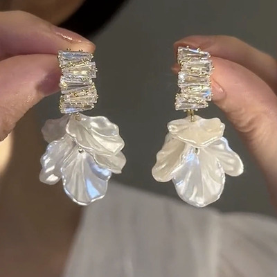 贝壳花朵耳环新款爆款耳坠小众潮