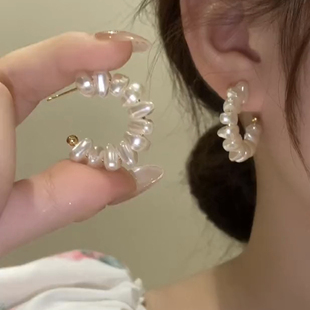 银针半圈不规则珍珠耳环小众设计淑女范气质耳饰高级感串珠耳坠潮