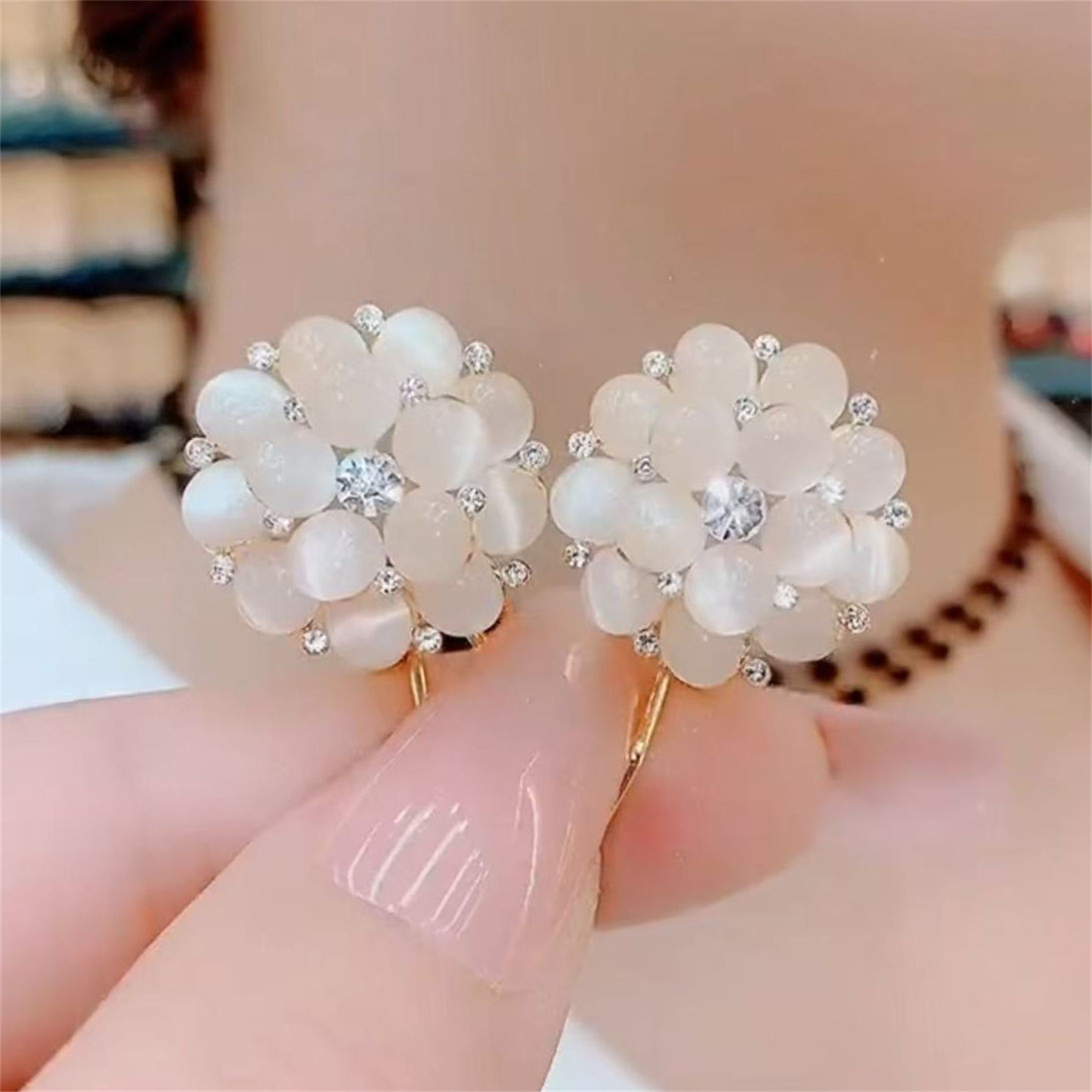 气质猫眼石花朵复古耳环2025年新