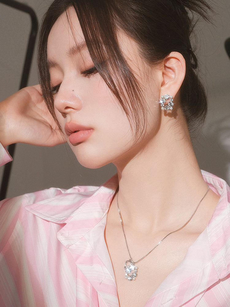 ABYB 매력적인 목걸이 여성용 라이트 럭셔리 틈새 디자인 하이 엔드 아트 미러 진주 쇄골 체인 목걸이