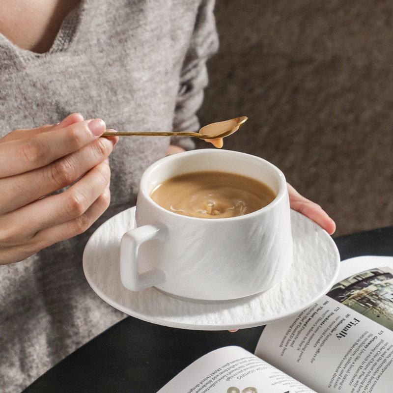 陶瓷咖啡杯高档精致轻奢高颜值家用设计感小众耳挂专用杯碟子套装,餐饮具,咖啡杯,淘宝优惠券,粉丝福利购,淘宝优惠卷